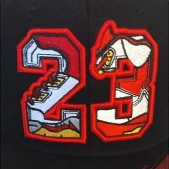 Top Level Michael Jordan #23 Chicago Bulls Black Red Digital Snapback Hat - Picture 2 of 12